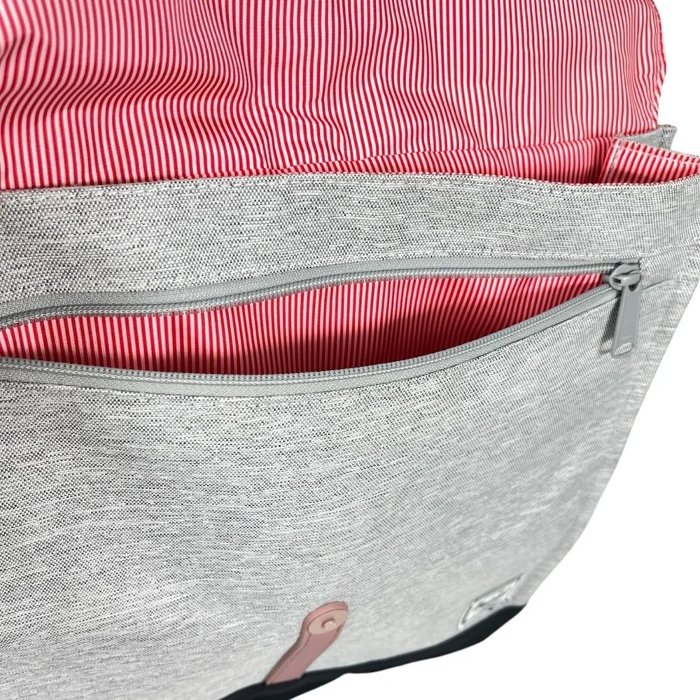 Herschel Supply Co | City‎ Mid Heather Gray & Black w/ Rose Closure Backpack Bag